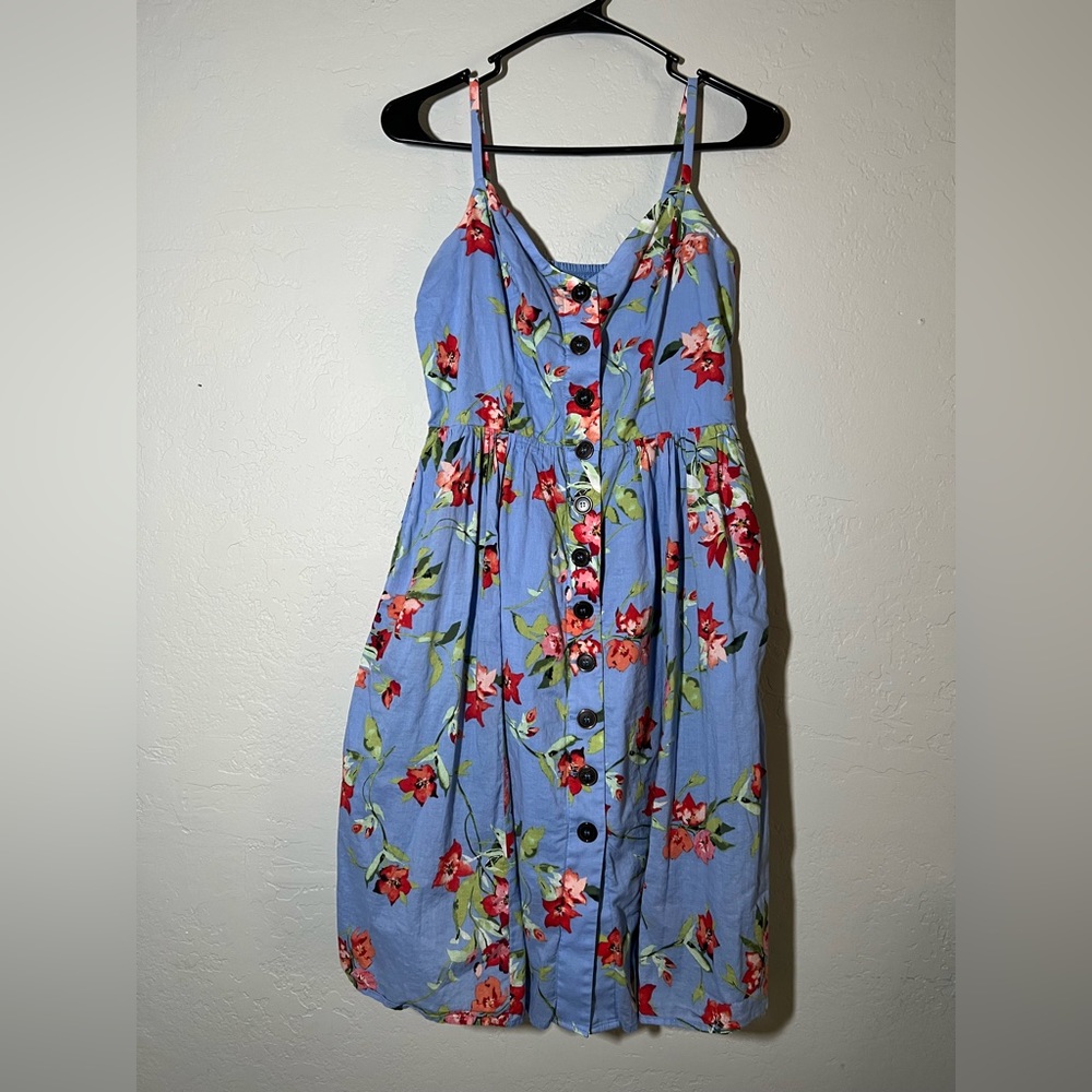 Vince Camuto | Size 6 |